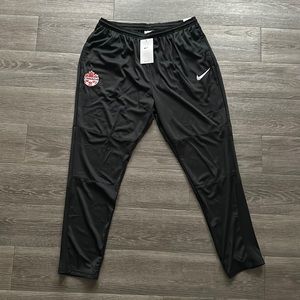 Nike Dri-Fit Mens Standard Fit Pants (Canada Soccer)